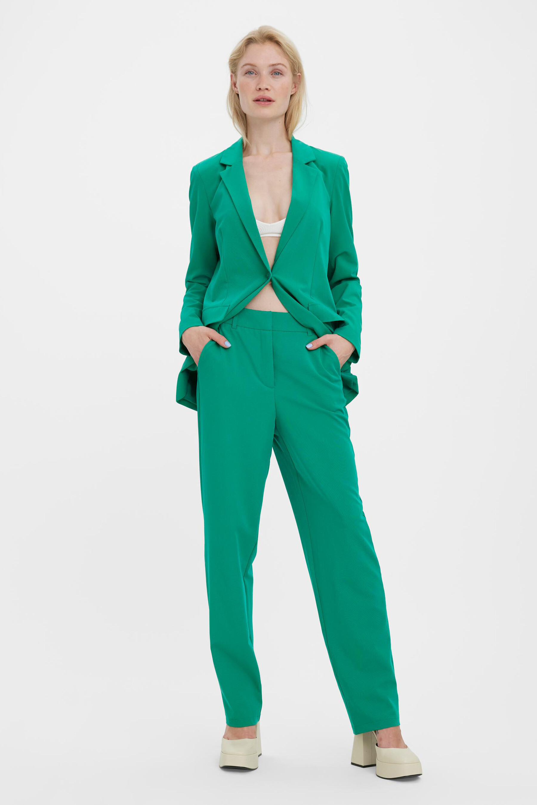 Pantalon de costume Vert VERO MODA 10261257 PEPPER GREEN POINTCARRE